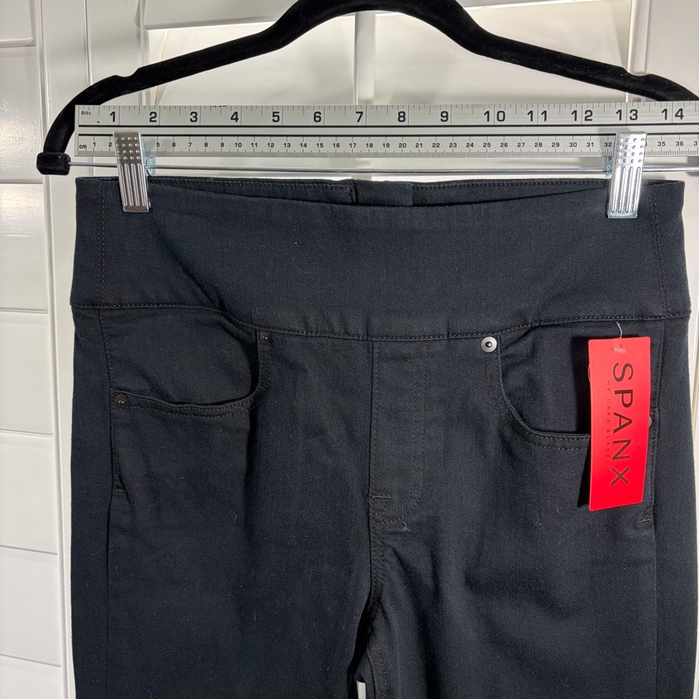 NWT SPANX Very Black Signature Waist Straight (27)